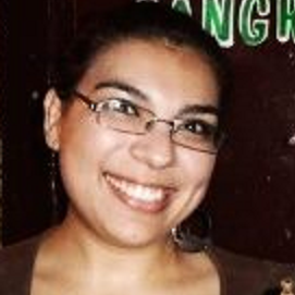 Elizabeth Vega Photo 34