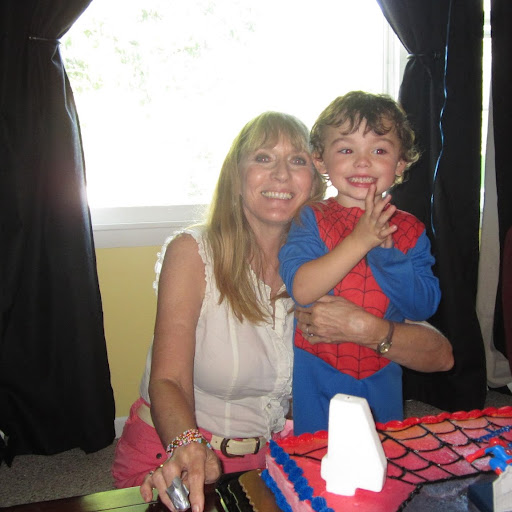 Laura Woods Photo 27