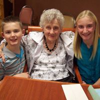 Theresa Rowe Photo 26