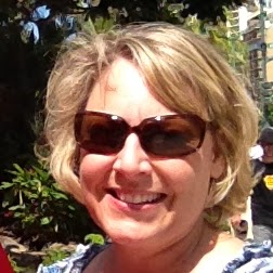 Ellen Mitchell Photo 37