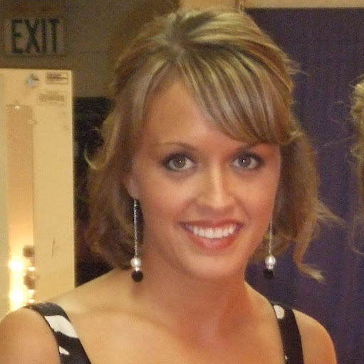 Kristen Singleton Photo 31