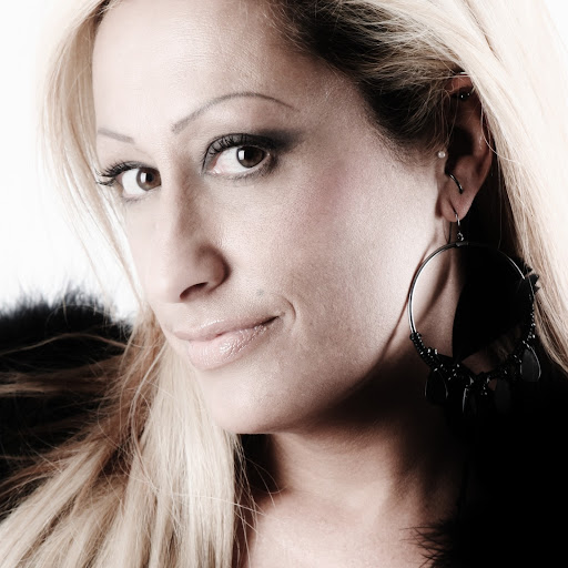 Paula Soares Photo 42