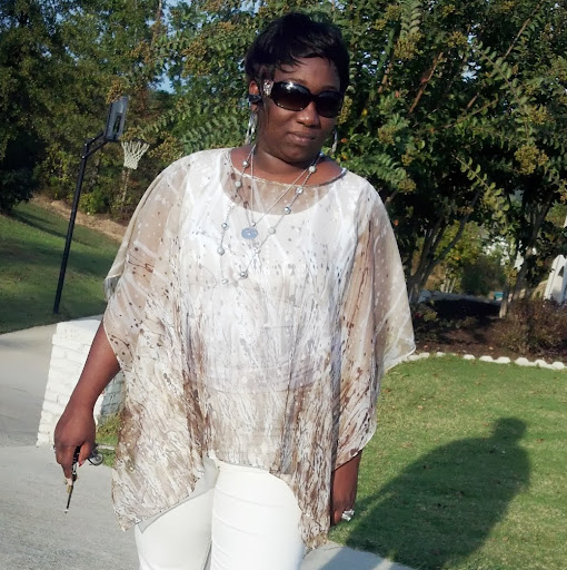 Diana Taylor Photo 15