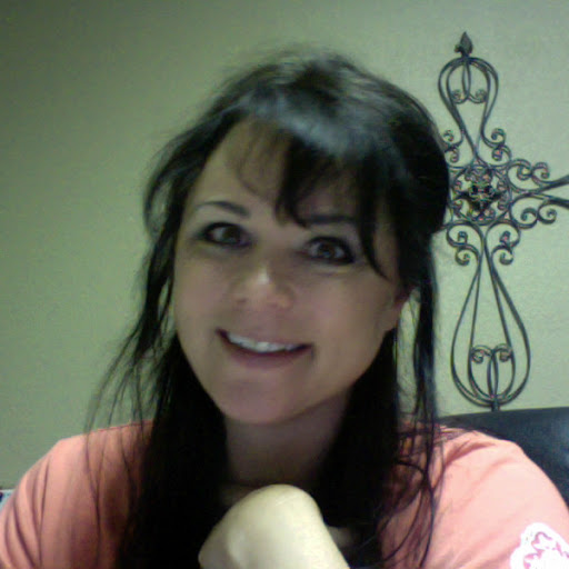 Lisa Avery Photo 36
