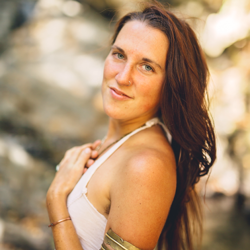 Heidi Garrett Photo 29