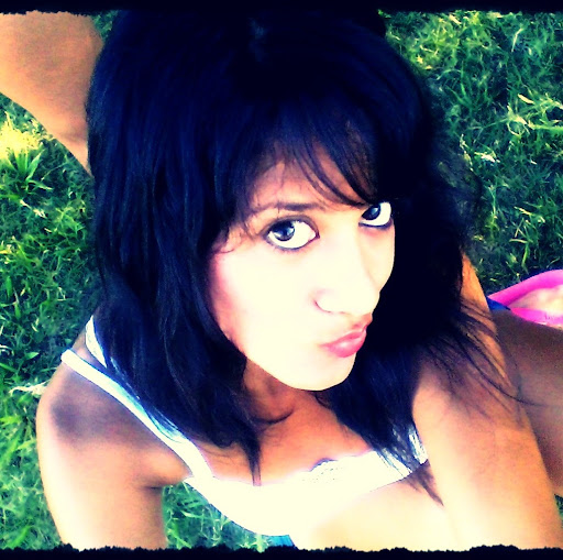 Anna Gauna Photo 17