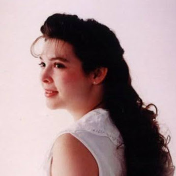 Jennifer Edwards Photo 5