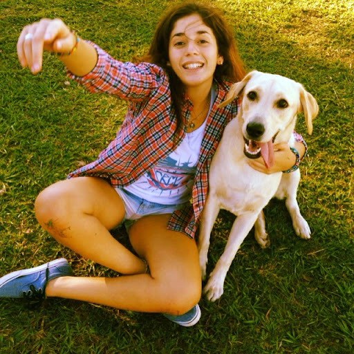 Julia Mestas Photo 8