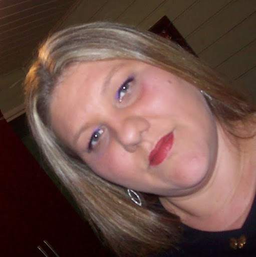 Michele Becker Photo 32
