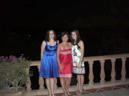 Stephanie Barnes Photo 25
