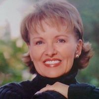 Linda Petersen Photo 38