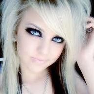 Aimee Gillespie Photo 8