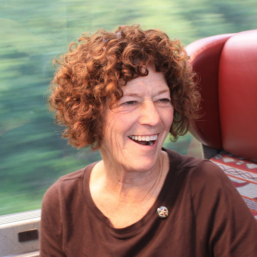 Ellen Vaughan Photo 34