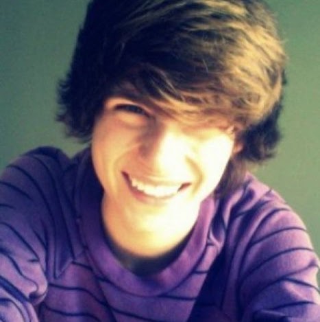 Elliot Robinson Photo 30