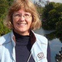 Dee Howell Photo 10