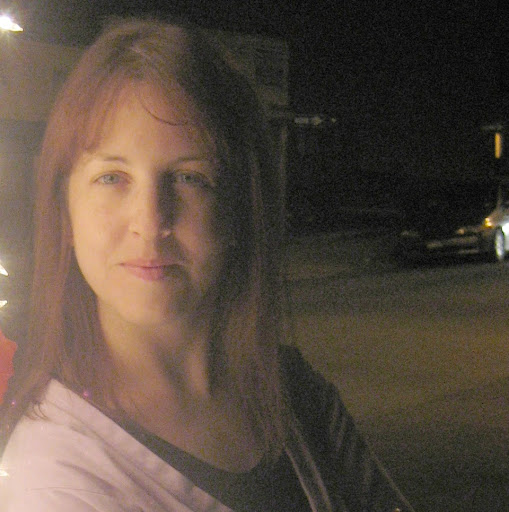 Angela Lind Photo 31