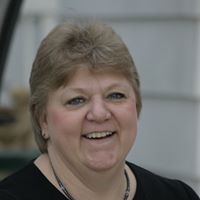 Gloria Larson Photo 31
