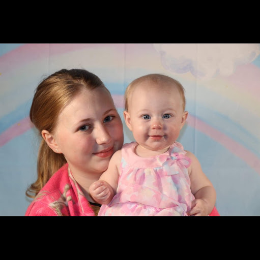 Lilly Roberts Photo 14