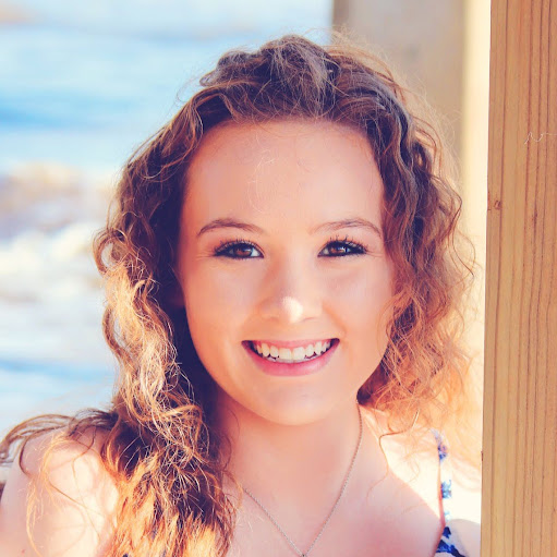 Andrea Simons Photo 11
