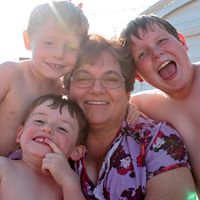 Carol Rowe Photo 26