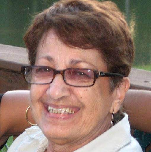 Theresa Ruiz Photo 4