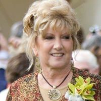 Linda Strong Photo 13