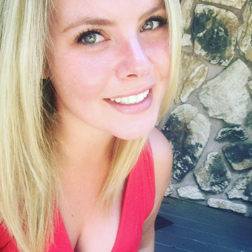 Amanda Nye Photo 4