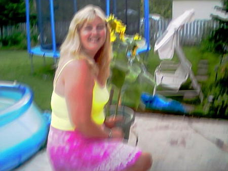 Debbie Squires Photo 19