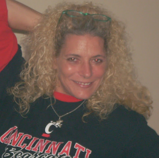 Kim Wolfe Photo 38