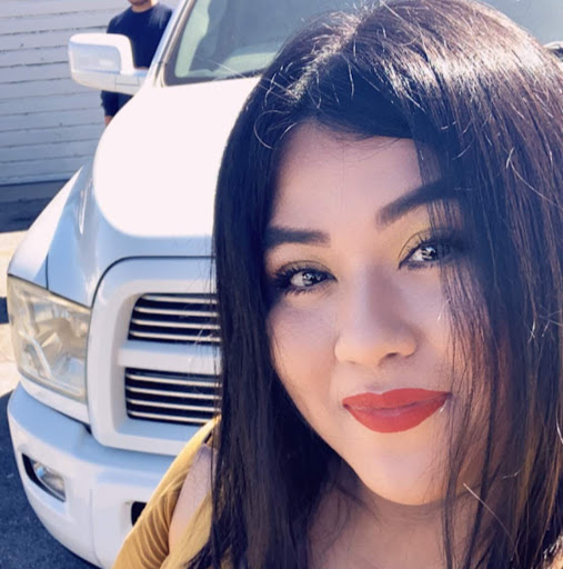 Janet Contreras Photo 34