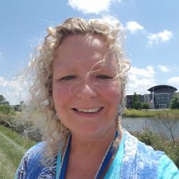 Gina Griffin Photo 21