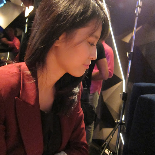 Yan Xiao Photo 14