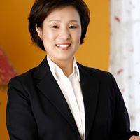 Esther Young Photo 29