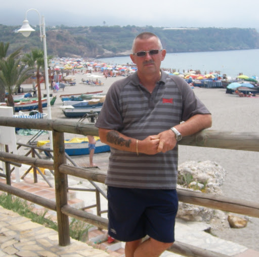 Les Hughes Photo 8