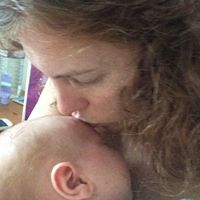 Elizabeth Wylie Photo 27
