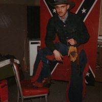 Johnnie Thompson Photo 34