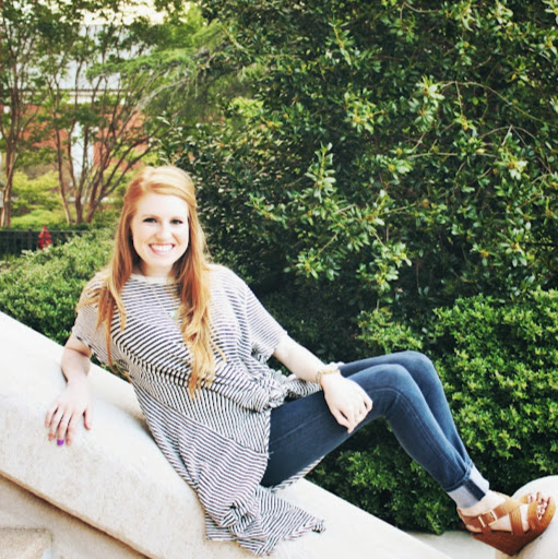 Hayley Robinson Photo 8