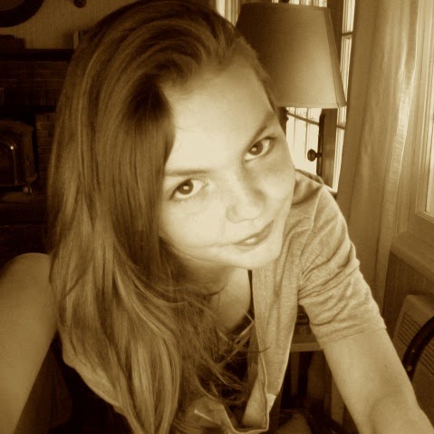 Juliette Howell Photo 4