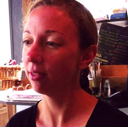 Robyn Collins Photo 38