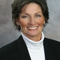 Martha Weeks Photo 11