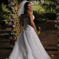 Elizabeth Thacker Photo 25