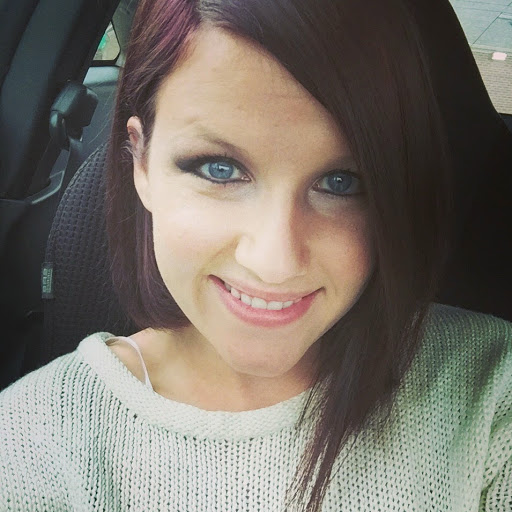 Emily Howell Photo 33