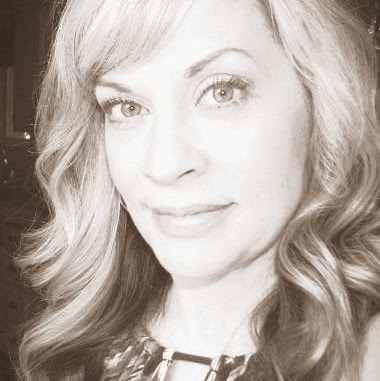 Robyn Burke Photo 33