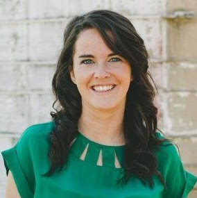 Elizabeth Mckinnon Photo 27