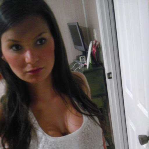 Laura Thomas Photo 47
