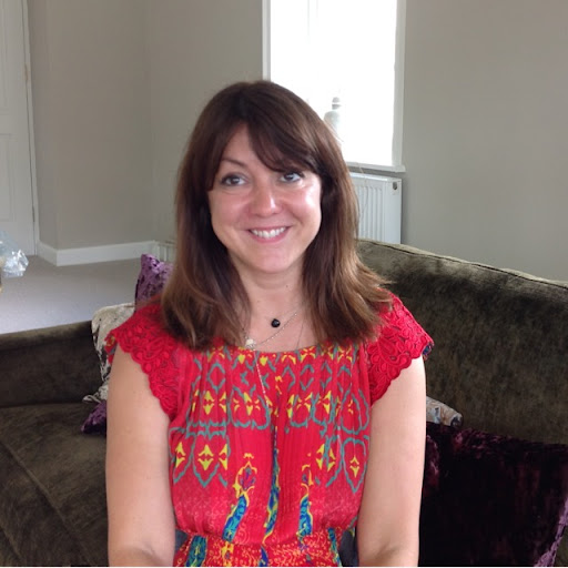 Julia Douglas Photo 14