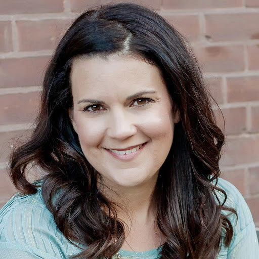 Holly Anderson Photo 31