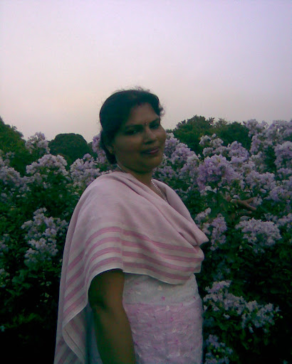 Nina Singh Photo 48