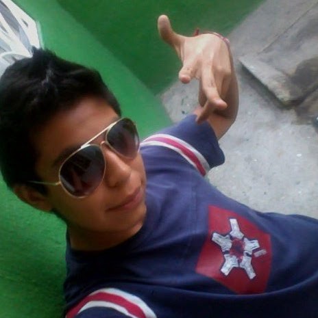 Roberto Castillo Photo 32