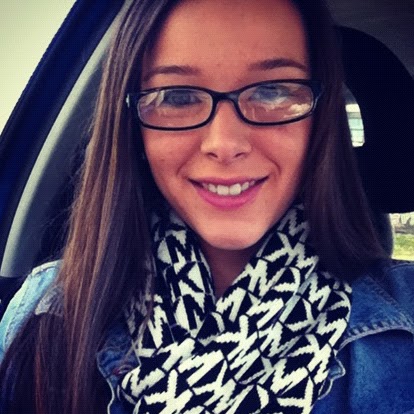 Alyson Johnson Photo 43